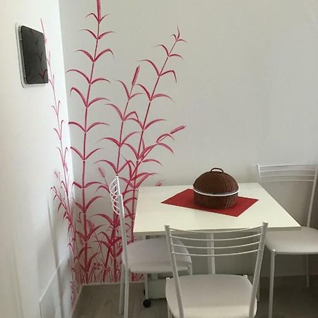 Appartamento Rubino - Lovely Little Flat 3 Minutes From Golf Club 5 Minutes From Lake Soiano Del Lago Εξωτερικό φωτογραφία